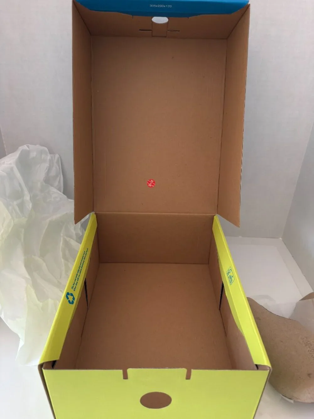 EMPTY HOKA ONE ONE Shoe Box W Clifton 7 Size 10.5 with Inserts & Tissue
